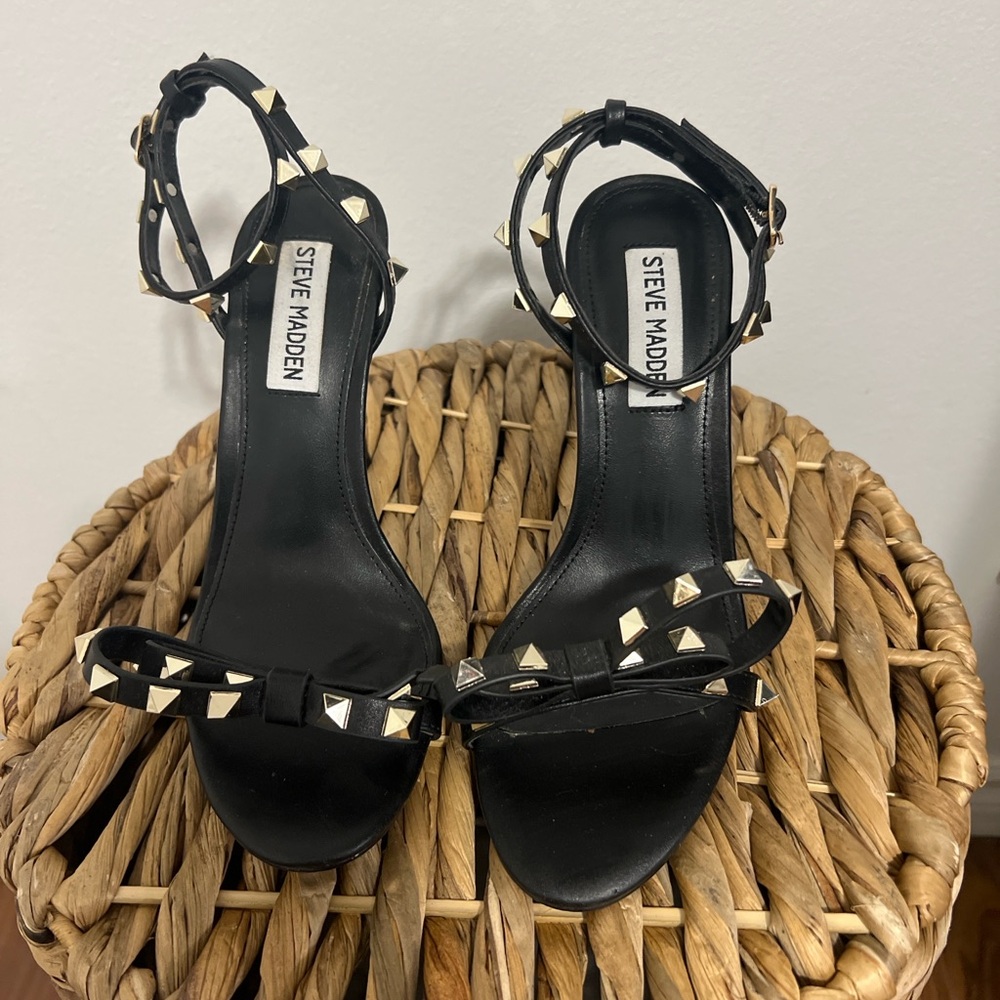 Steve Madden Black Studded Heels